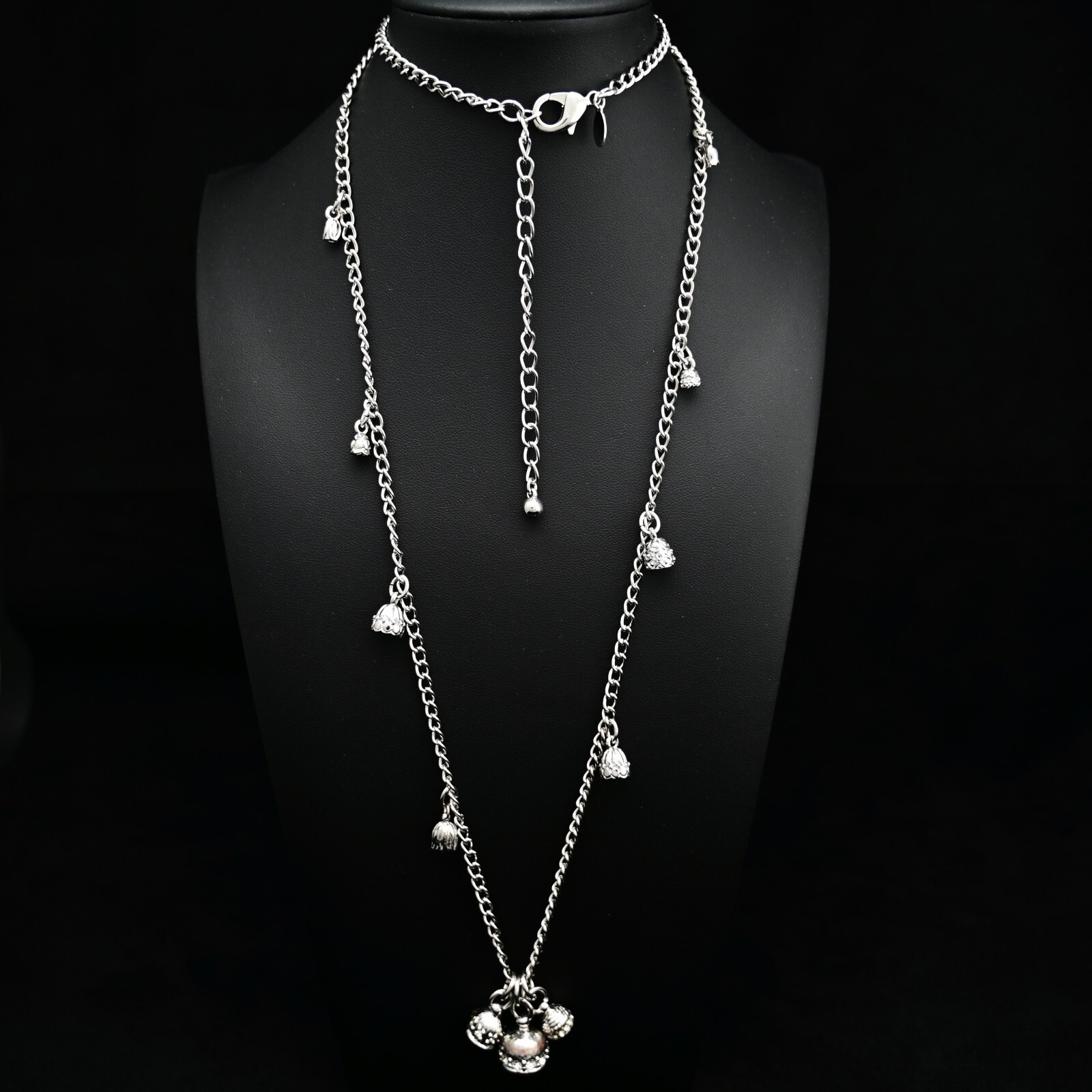 CHICOS Original Vintage Signed Silver Tassell Charm Drop Pendant Estate Necklace