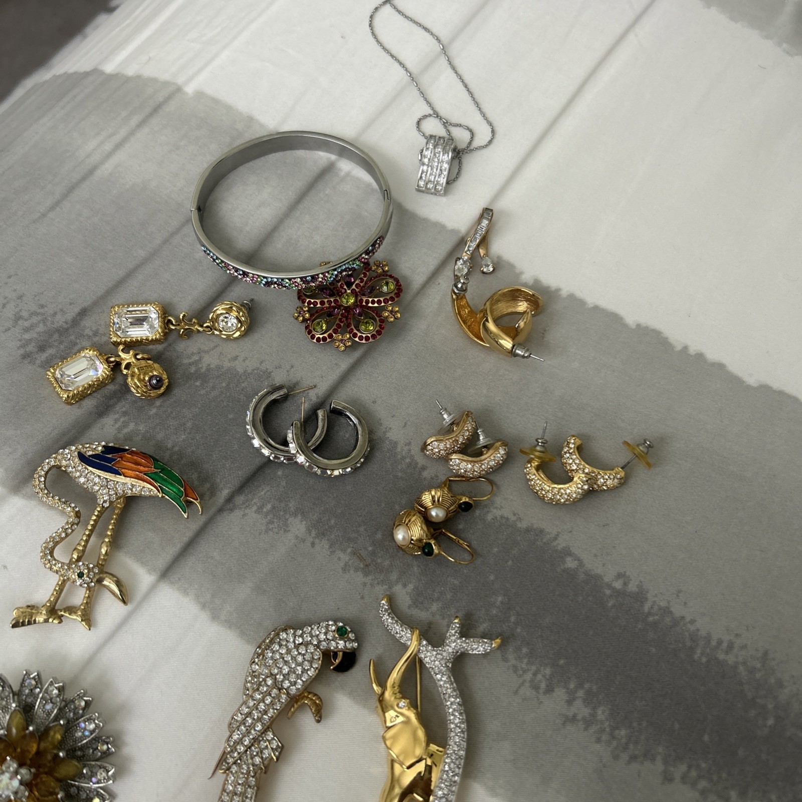 Vintage Multicolor Costume Jewelry Lot Brooches Pins Earrings Givenchy Napier Et