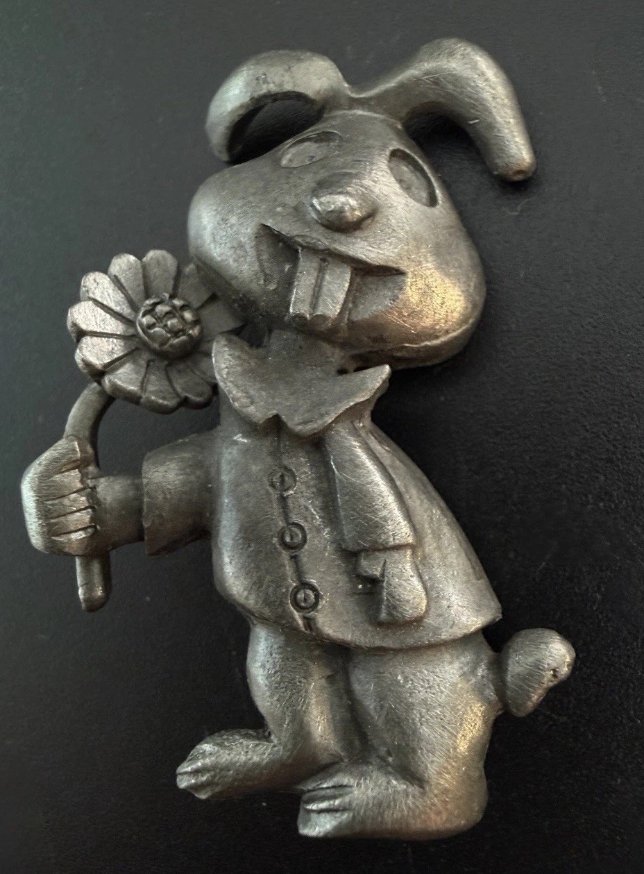 Pewter Bunny Rabbit Brooch Pin Flower Collar Big Teeth Easter Spring Jewelry VTG