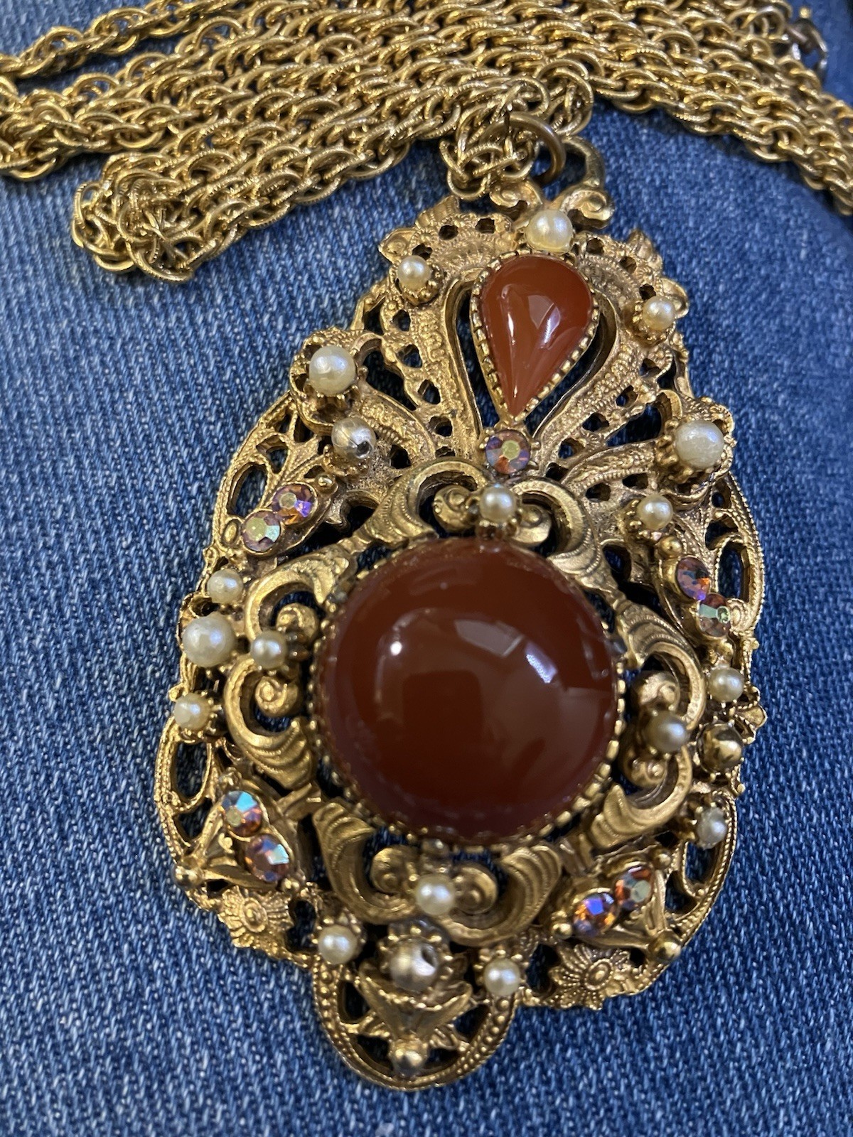 BEAUTIFUL FLORENZA GOLDTONE CARNELIAN & RHINESTONES & PEARLS PENDANT NECKLACE