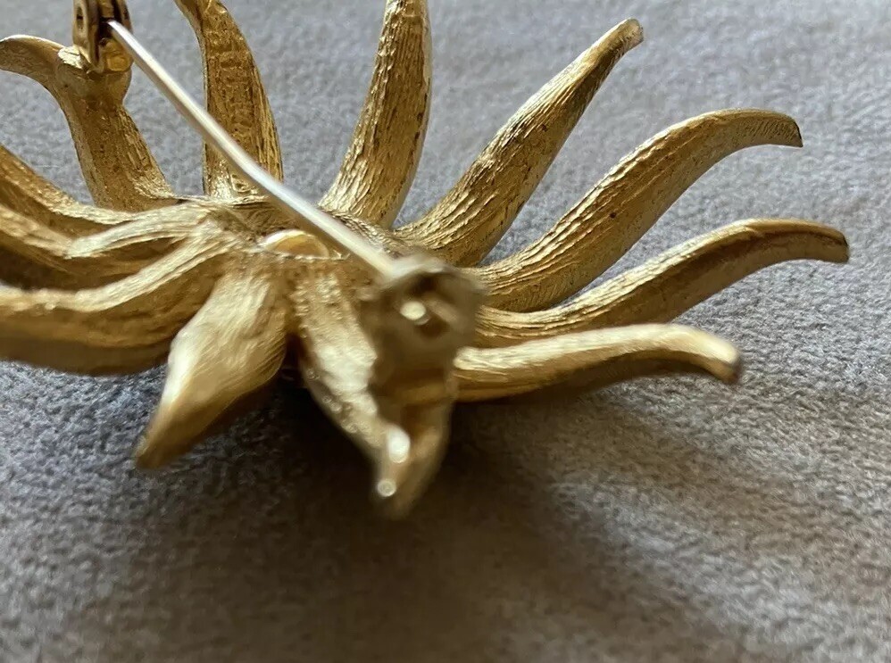 Vintage B.S.K Gold tone Flower Brooch 2.5 Inches New York