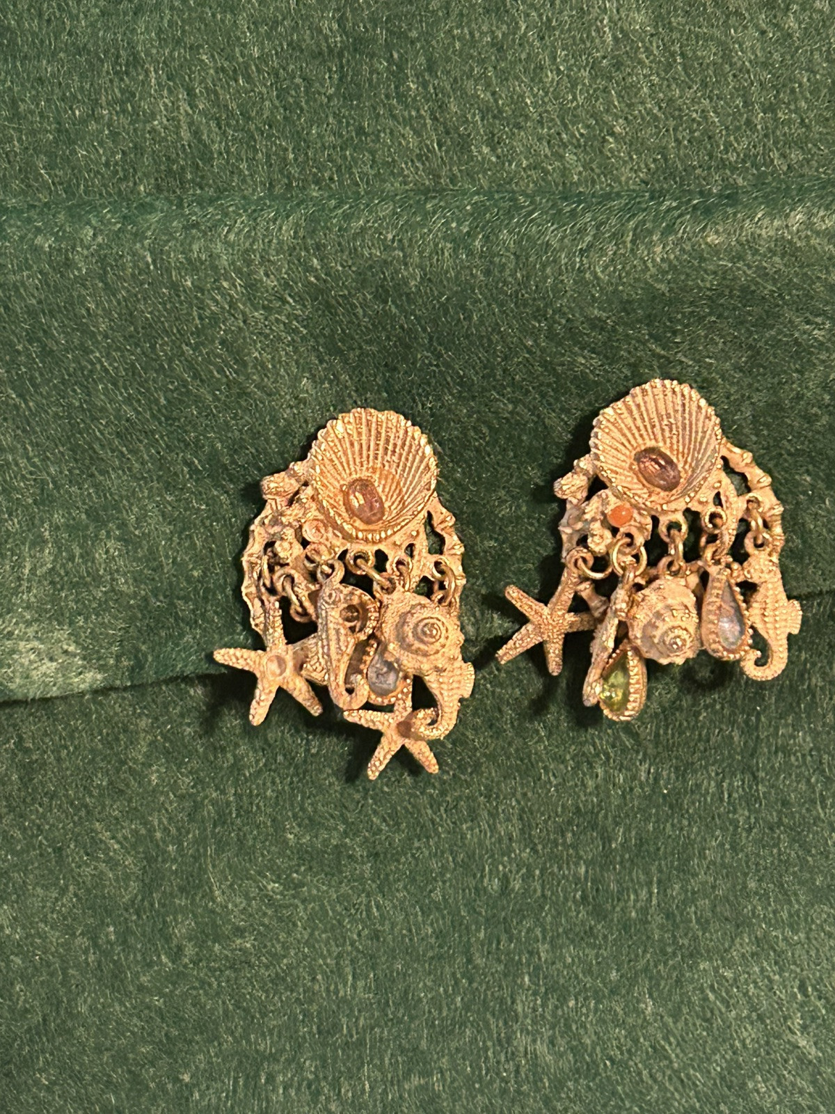 ART GOLD TONE BEACH THEME CLIP EARRINGS NAUTICAL STATEMENT