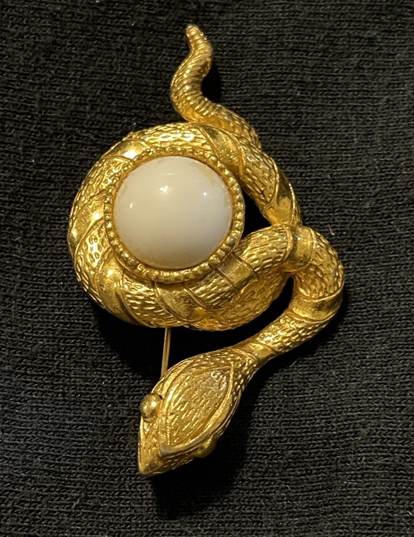 Vintage Gold Tone Snake Serpent Brooch & Ring Set Cabochon Center Ring Sz 8