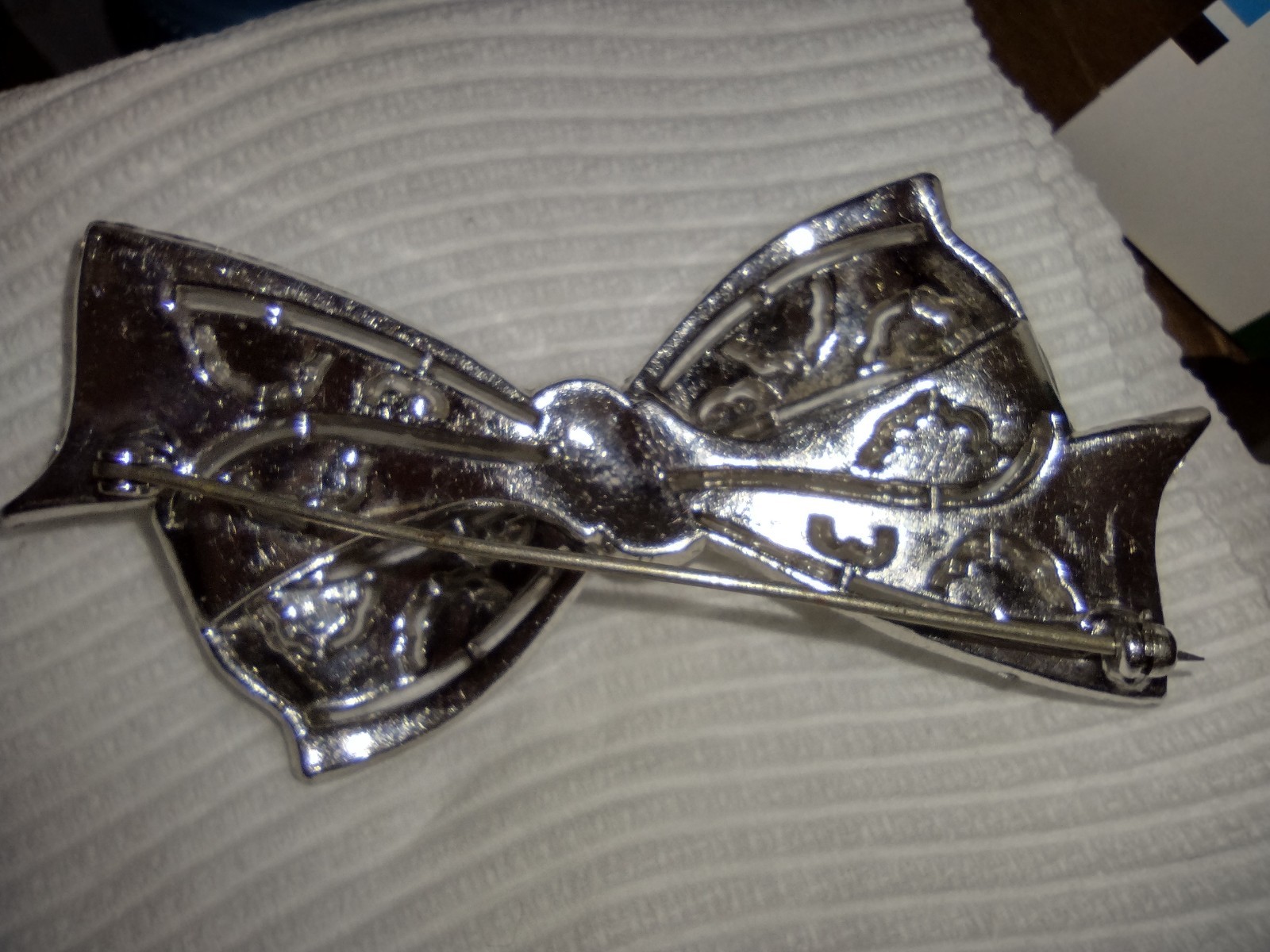 Stunning Vintage unsigned Art Deco Rhinestone Bow Brooch, excellent condition