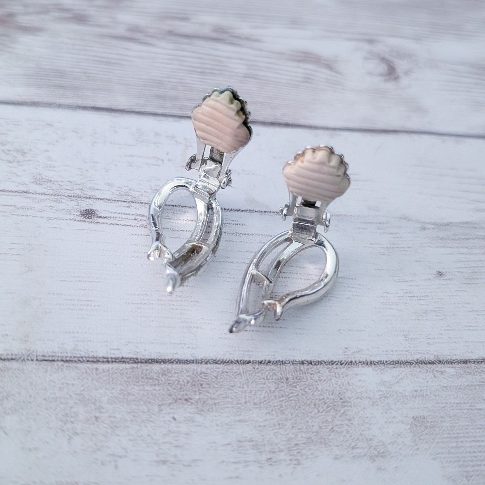 Vintage Sarah Coventry Clip On Earrings Silver Tone – Fair Condition