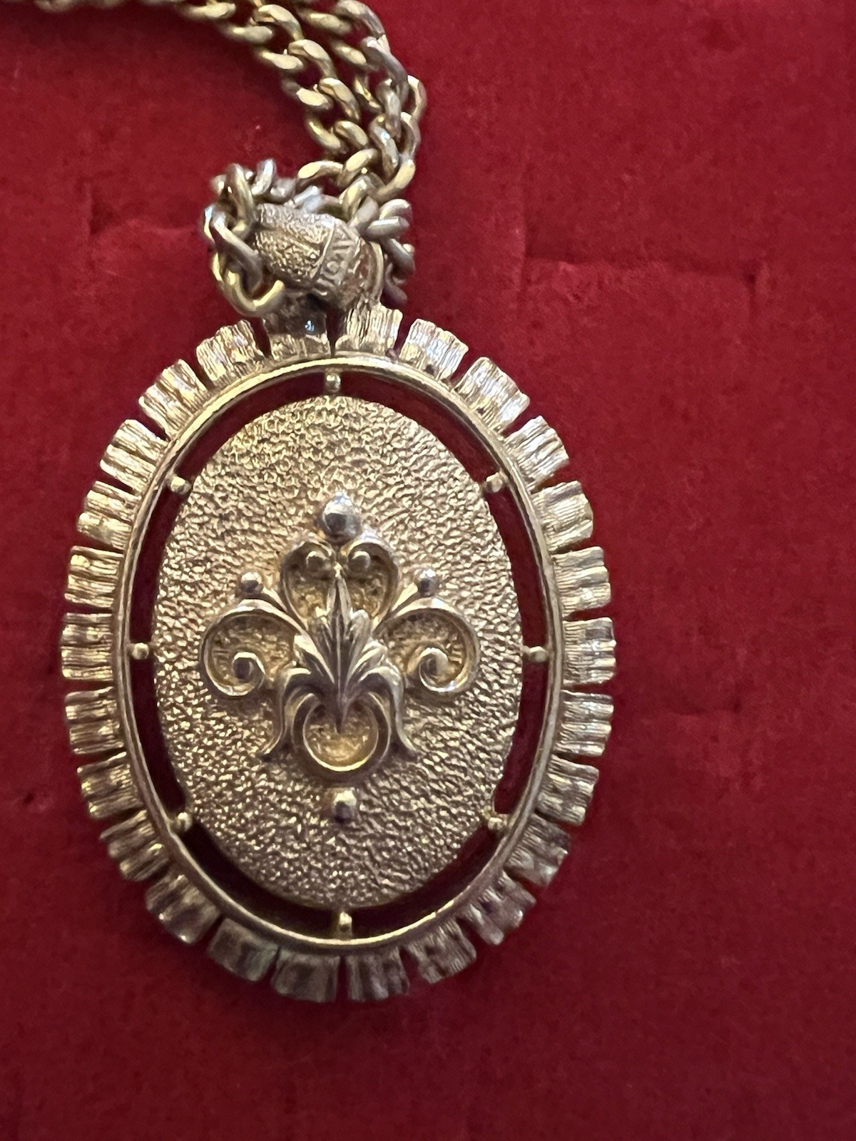 Vintage Cameo Brooch Collection