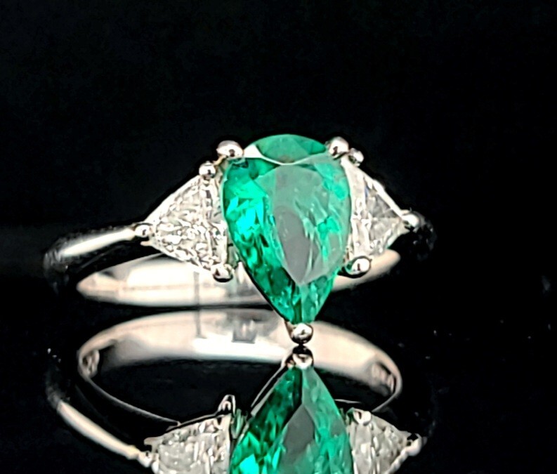 Vintage Platinum Engagement Ring 1.12CT. Natural Green Colombia Pear Shape