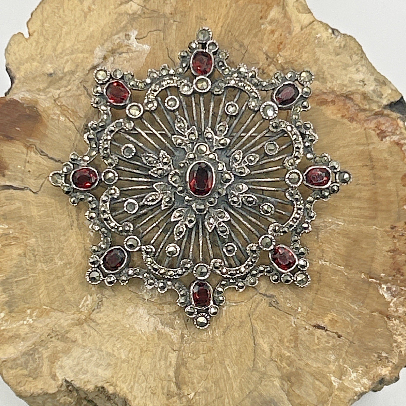 ANTIQUE VICTORIAN STERLING SILVER BOHEMIAN ROSE CUT GARNET PENDANT PIN SNOWFLAKE