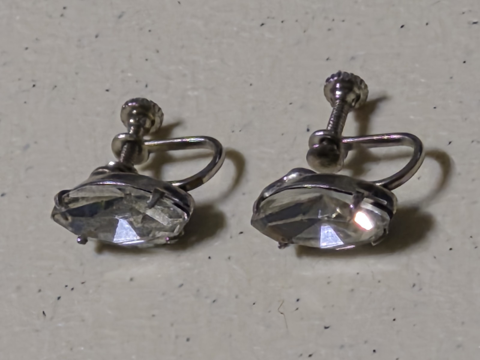 VTG Pair of Earrings Silver Tone Metal Screw Back w/Clear Faceted Rhinestones