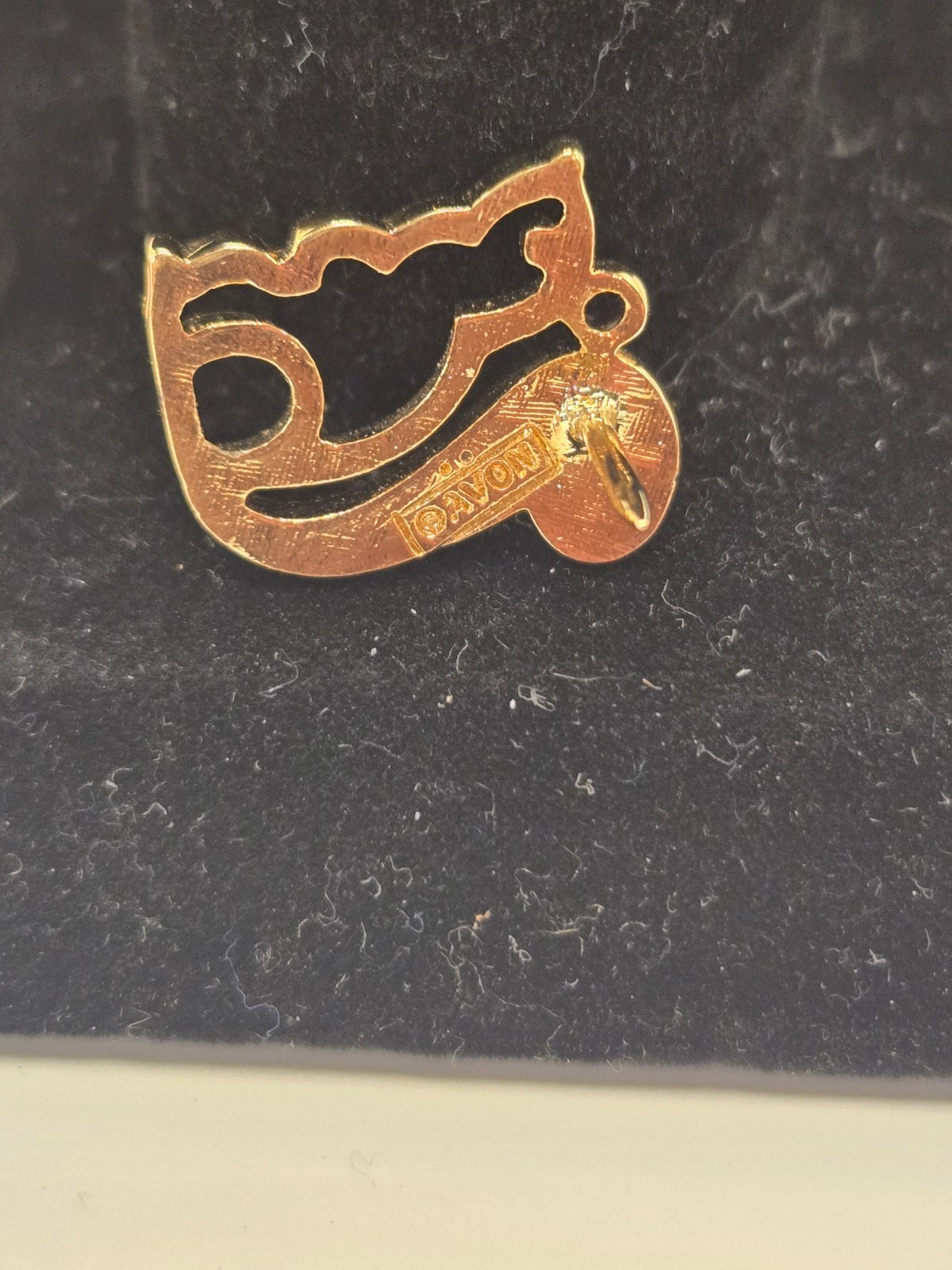 Avon Gold Tone Squirrel Brooch Pin Rhinestone Tail Cute Woodland Animal