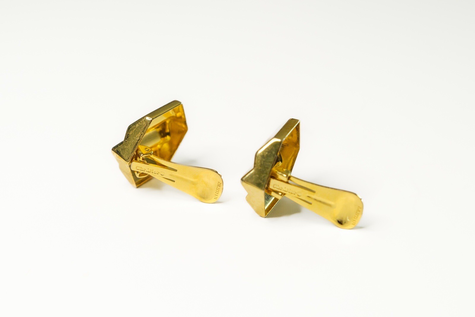 Dior Women Yellow Gold Art Deco Style Hexagon Clip-on Earrings