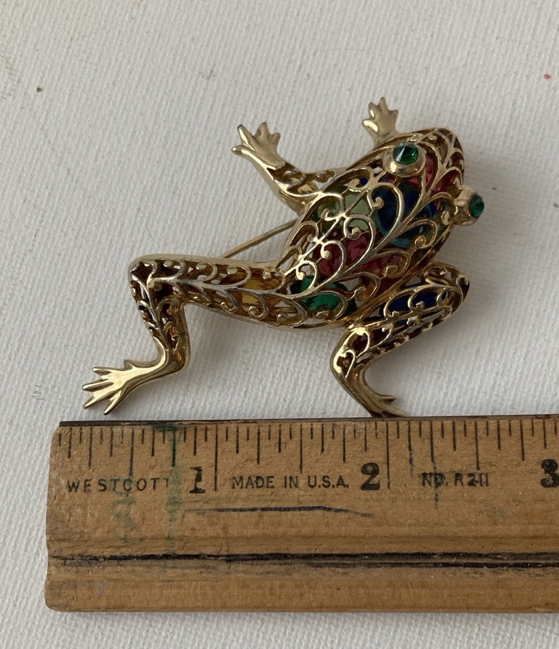 Vintage Frog Hollow Out Design. Gold-tone Filled With Colorful Gems Brooch