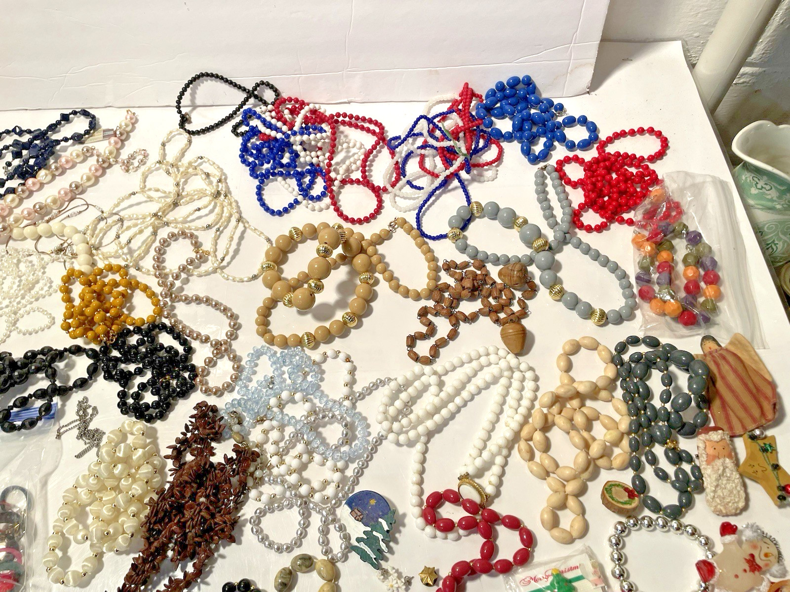 Estate 5 lb. Bag Mixed Jewelry Lot Vintage Modern DIY JUNK CRAFT REPAIR Unsorted