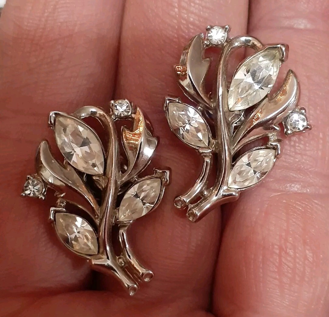 Vintage Crown Trifari rhodium plated marquise cut rhinestone clip on earrings