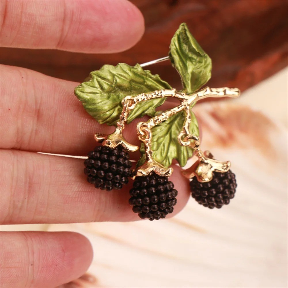 Elegant Vintage Blackberry Brooch Pin Rhinestone Crystal Gold Leaf Women Men Gif