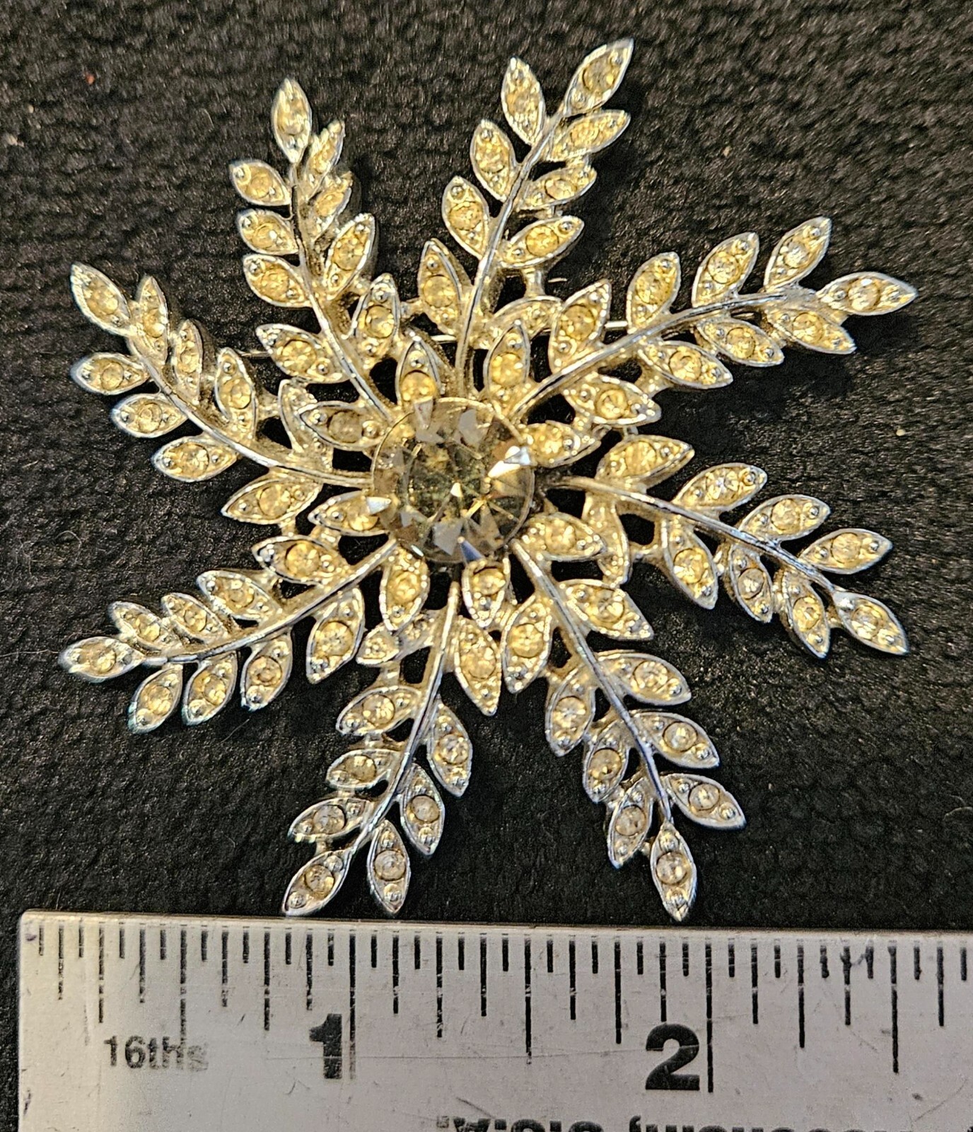 Vintage Sarah Coventry Evening Snowflake Signed Rhinestone Brooch Pin 1960-1969