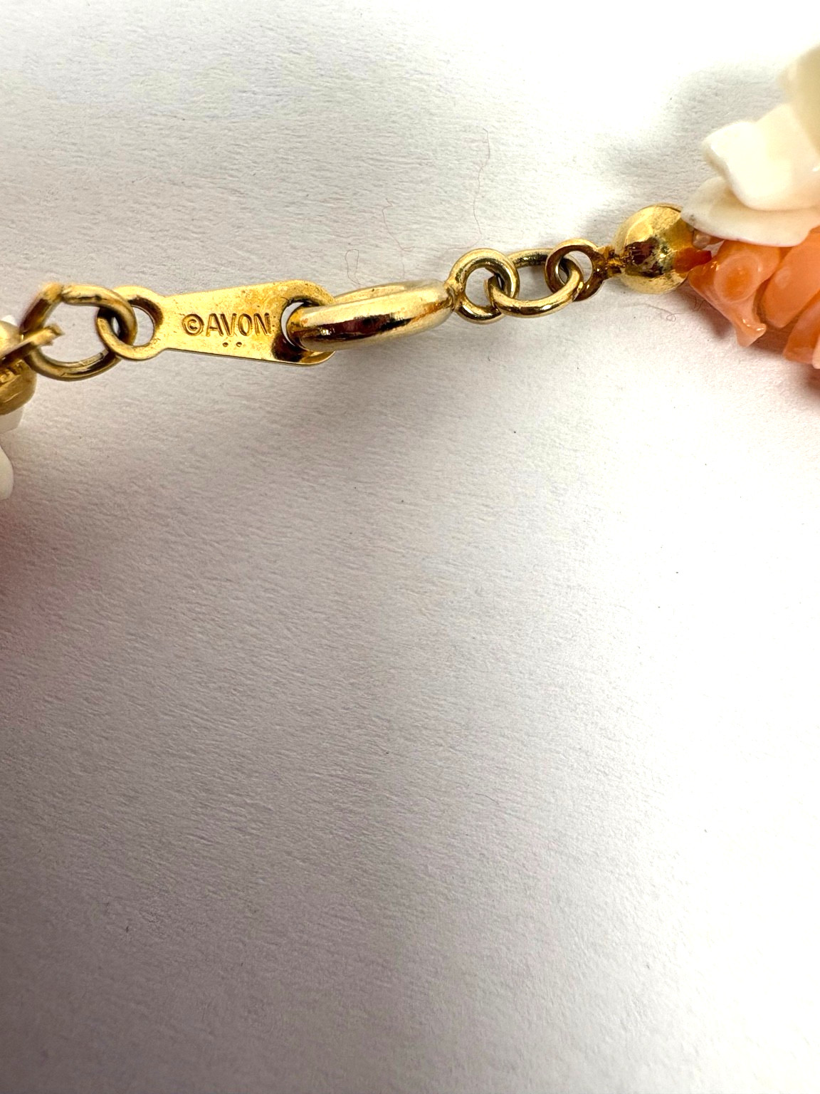 Vintage Avon Peach & Ivory Chip Bead Necklace Bracelet Jewelry Set