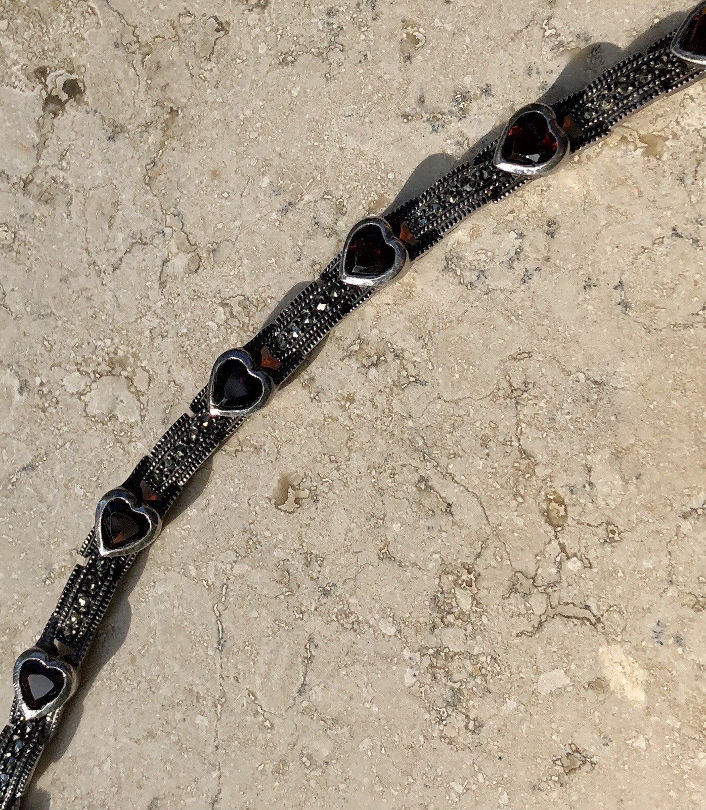 ❤️✨Genuine VINTAGE STERLING SILVER MARCASITE GARNET HEART ESTATE Tennis Bracelet