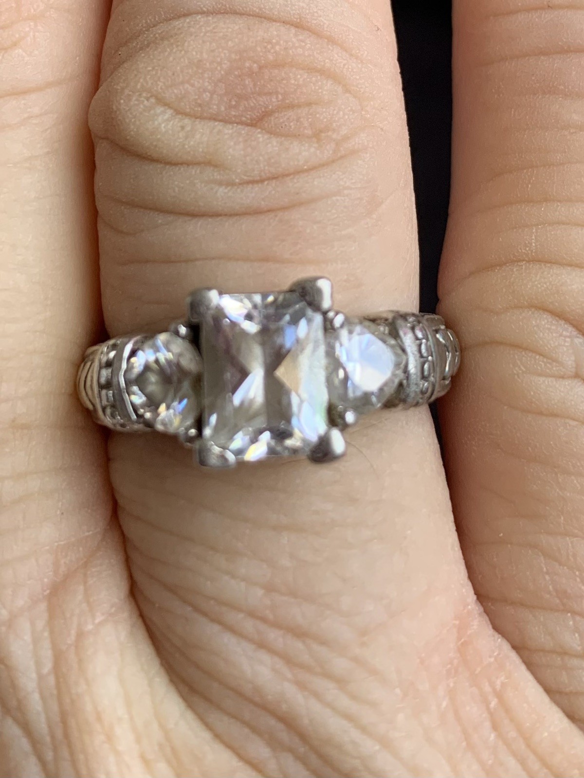 Vintage Sterling Silver 925 Ring Emerald Cut Clear 3 Stones Hearts in Design