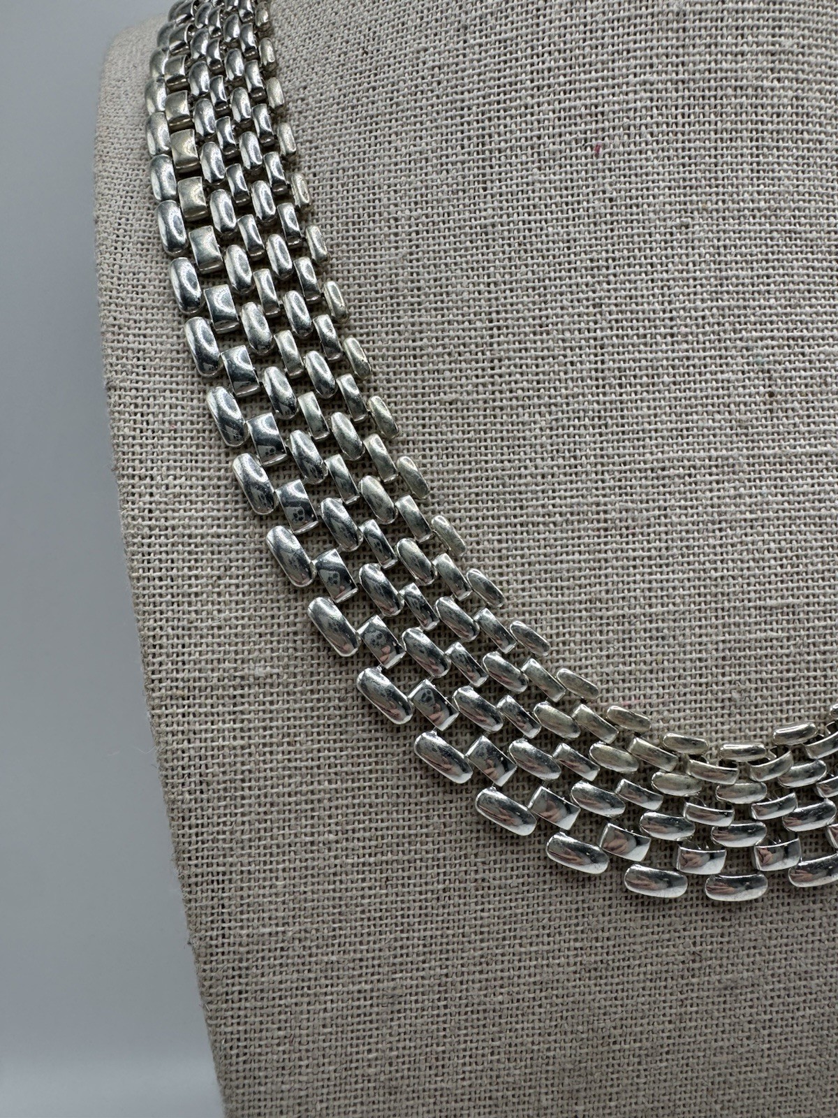 Vintage Avon Silver Plated Wide Flat Panther Link Chain Collar Necklace