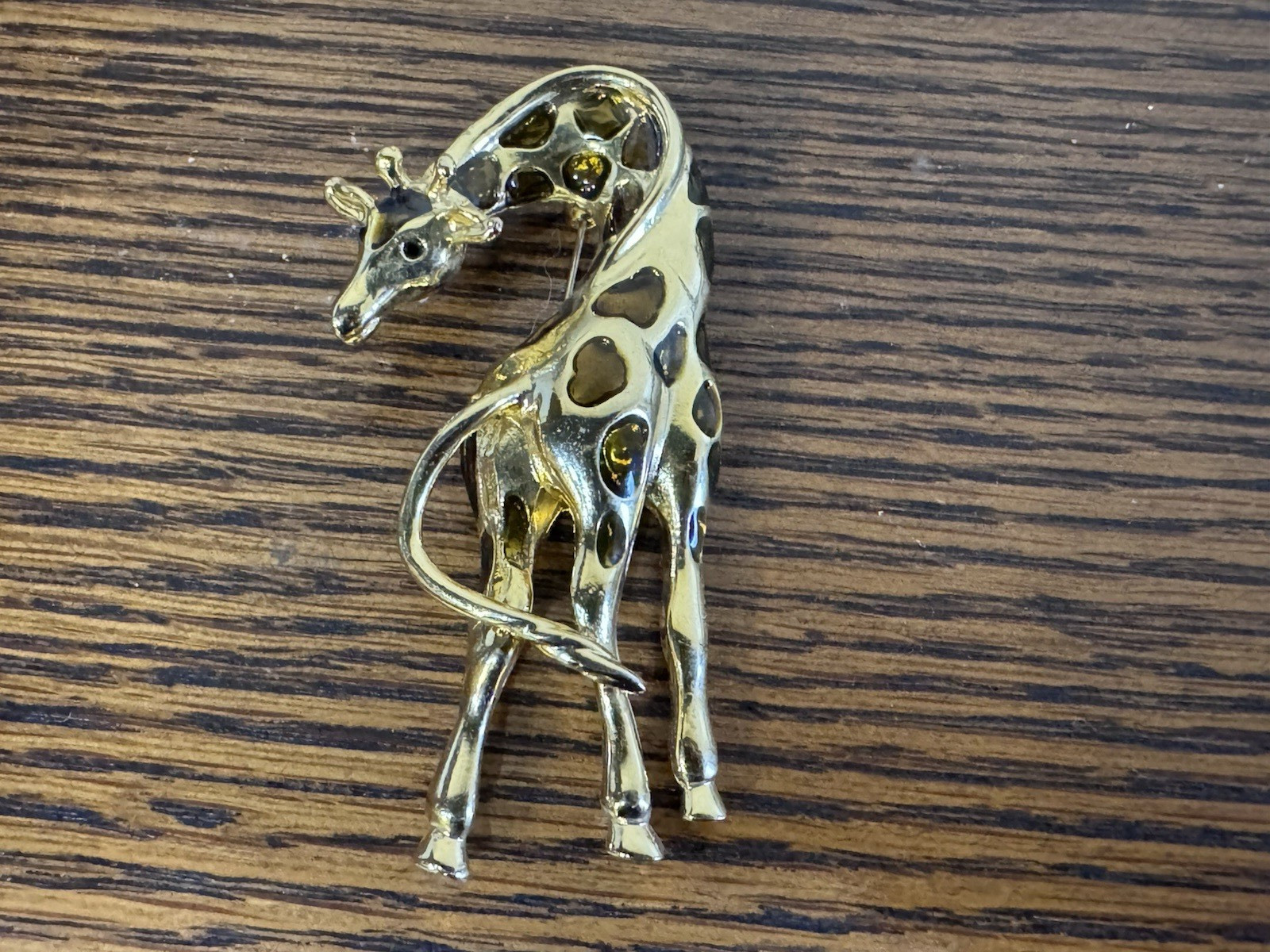Vintage Goldtone Enamel Giraffe Animal Brooch Pin 3″ Long