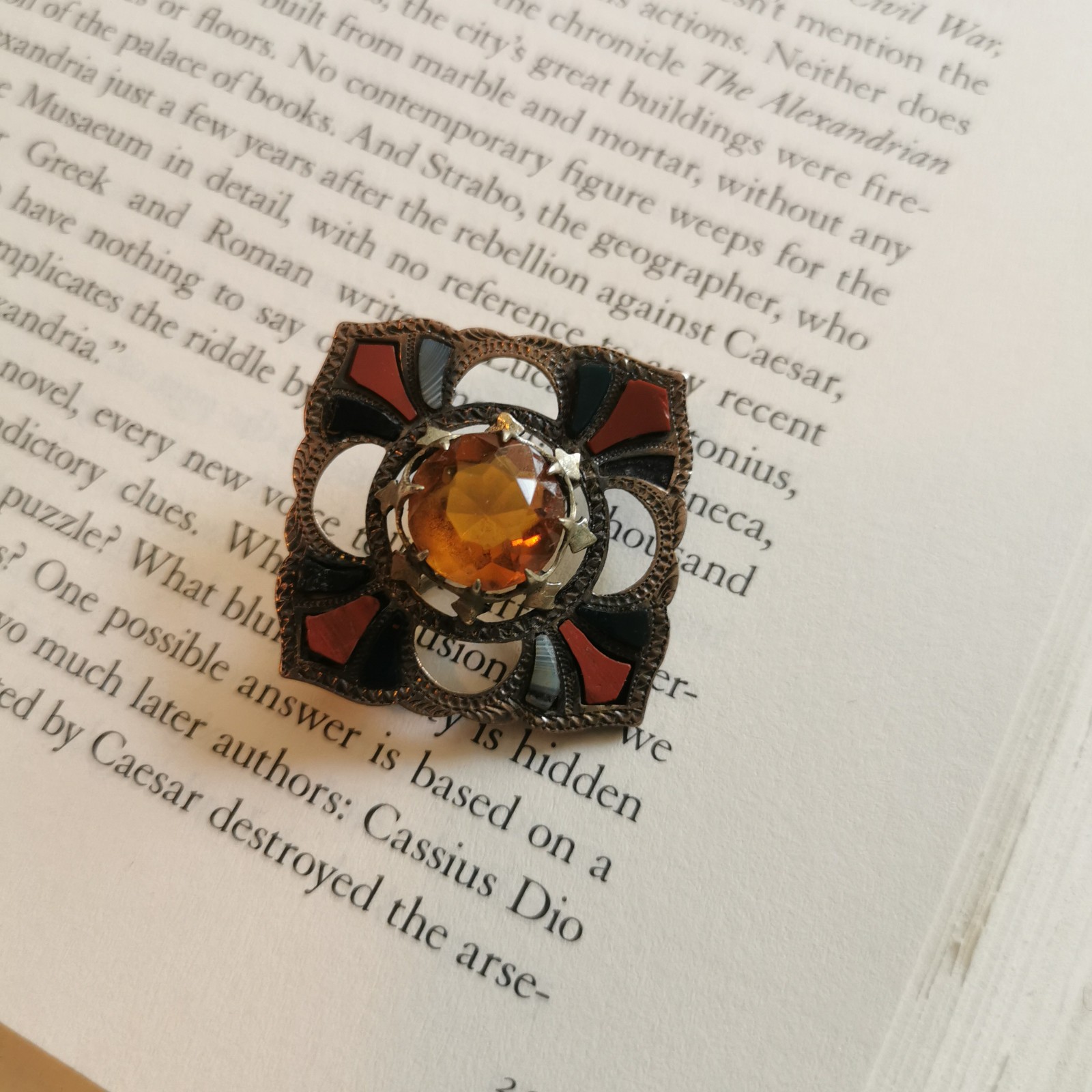 Vintage Scottish Agate Square Pin Brooch Celtic Orange Warm Tones Unsigned