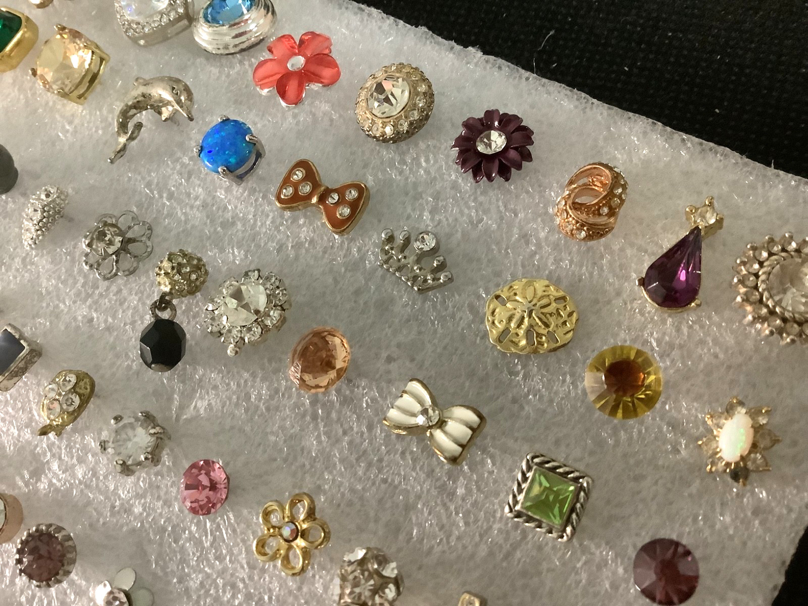 Huge lot of mixed vintage SINGLE stud earrings various unknown stones materials