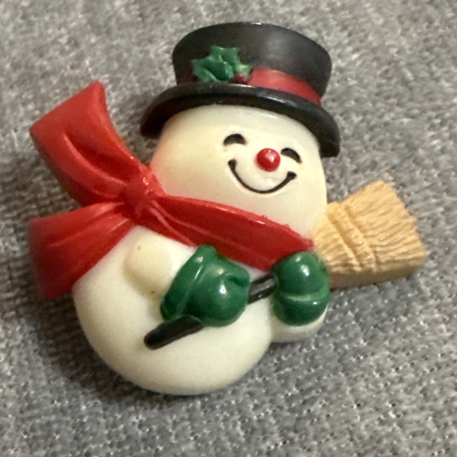 Vintage 1984 Hallmark Plastic Winter Christmas Snowman Pin Brooch