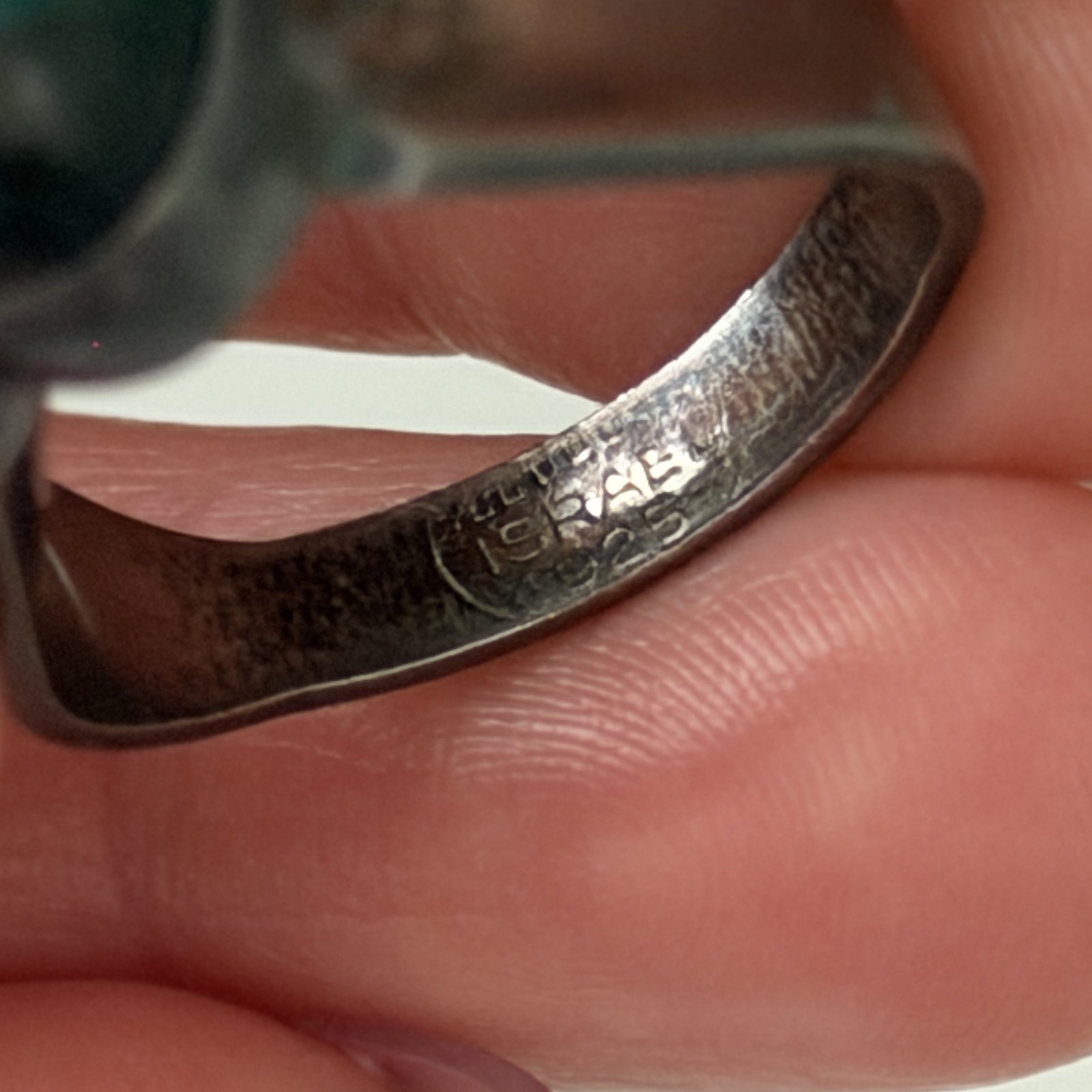 Vintage Israel Modernist Designer 925 Sterling Silver Green Stone Ring Size 7.25