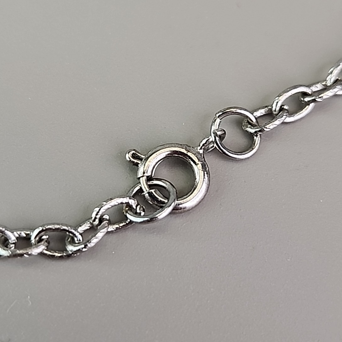 Vintage Lady Profile Necklace Repousse Silver Tone 23.5″