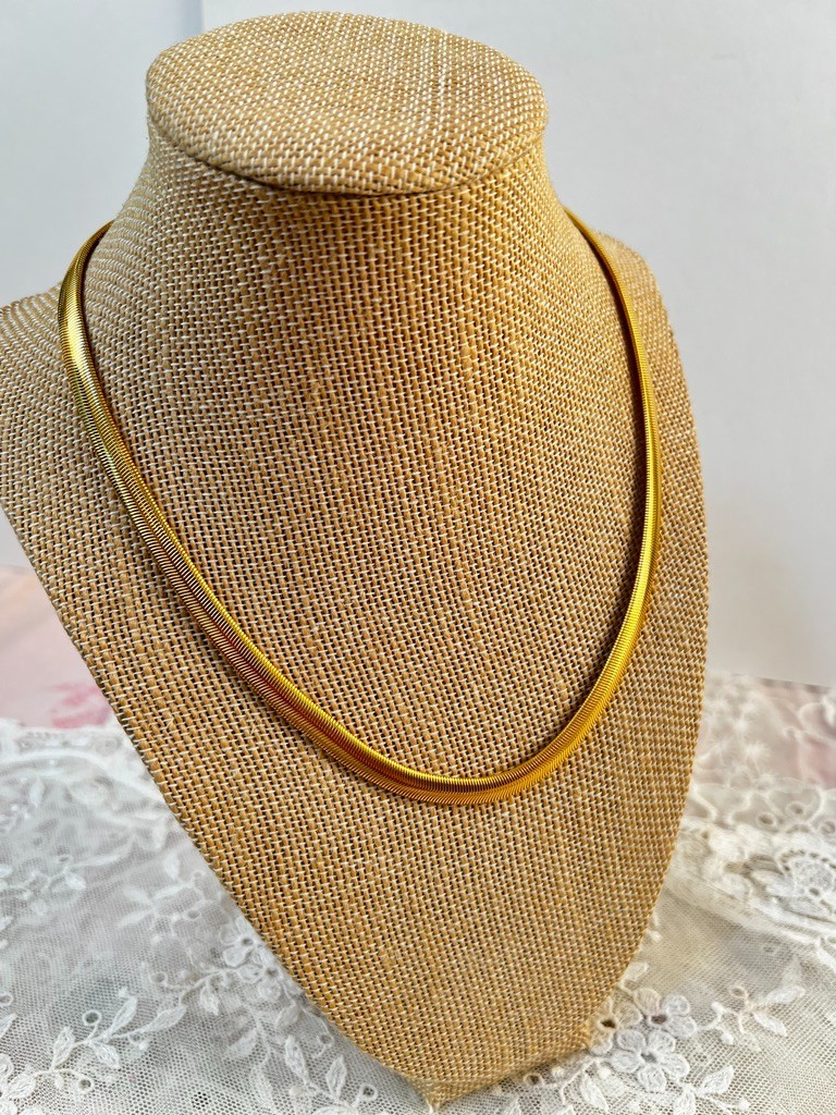 Vintage Gorgeous Gold Tone Snake Chain Approx 16″ Stainless Steel Milor