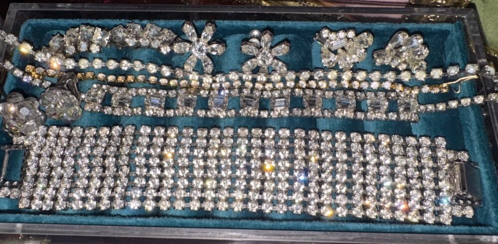 Jewelry Lot Vtg Rhinestone Sorrelli Trifari Weiss Jade High End Sets Estate