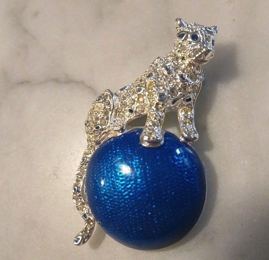 Amazing Vintage Napier Brooch Silvertone Leopard on Blue/Earth/Ball Crystals