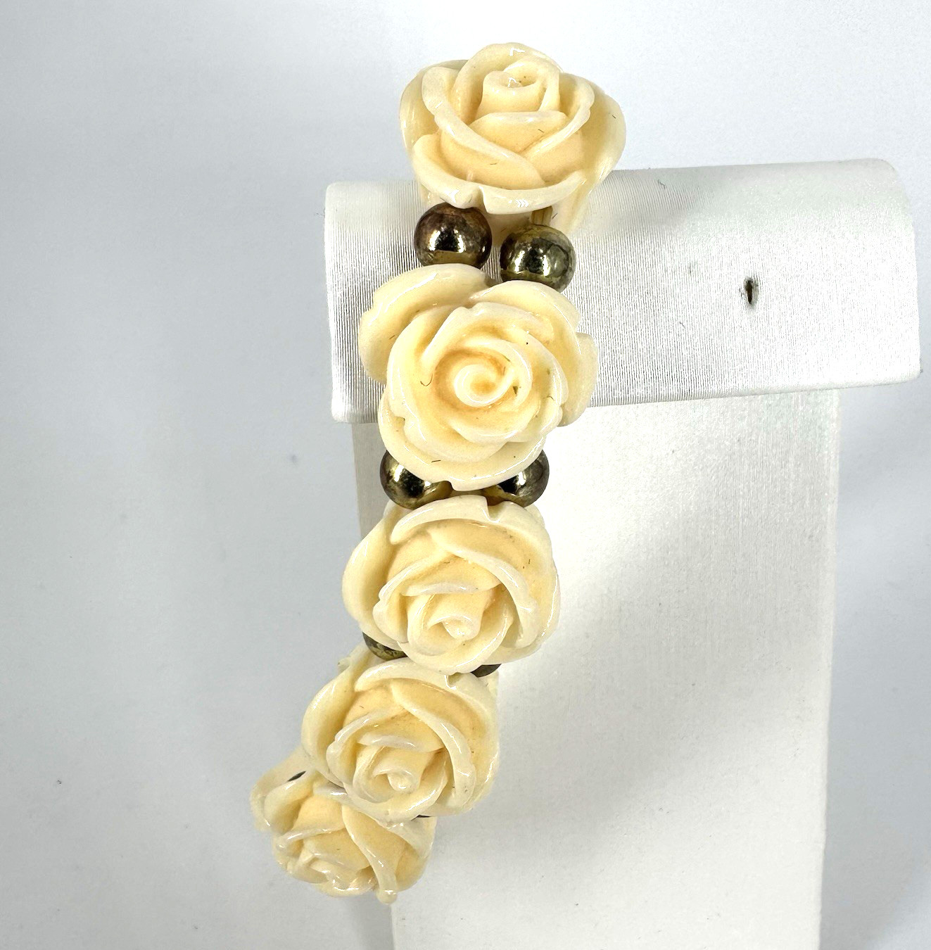 Charming Charlie 3 Pc Floral Rose Necklace Bracelet Set Pink Cream Rhinestone