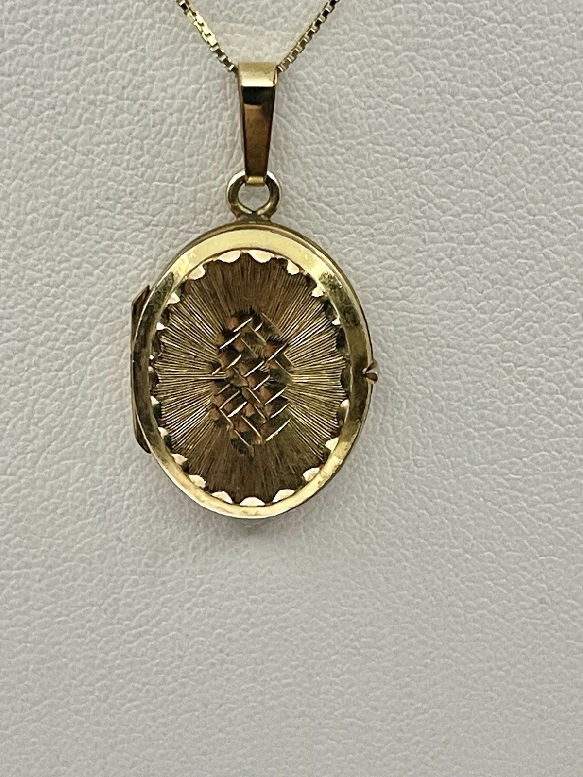 Vintage Rolled Gold Diamond Cut Design Double Oval Locket by Andreas Daub 18”