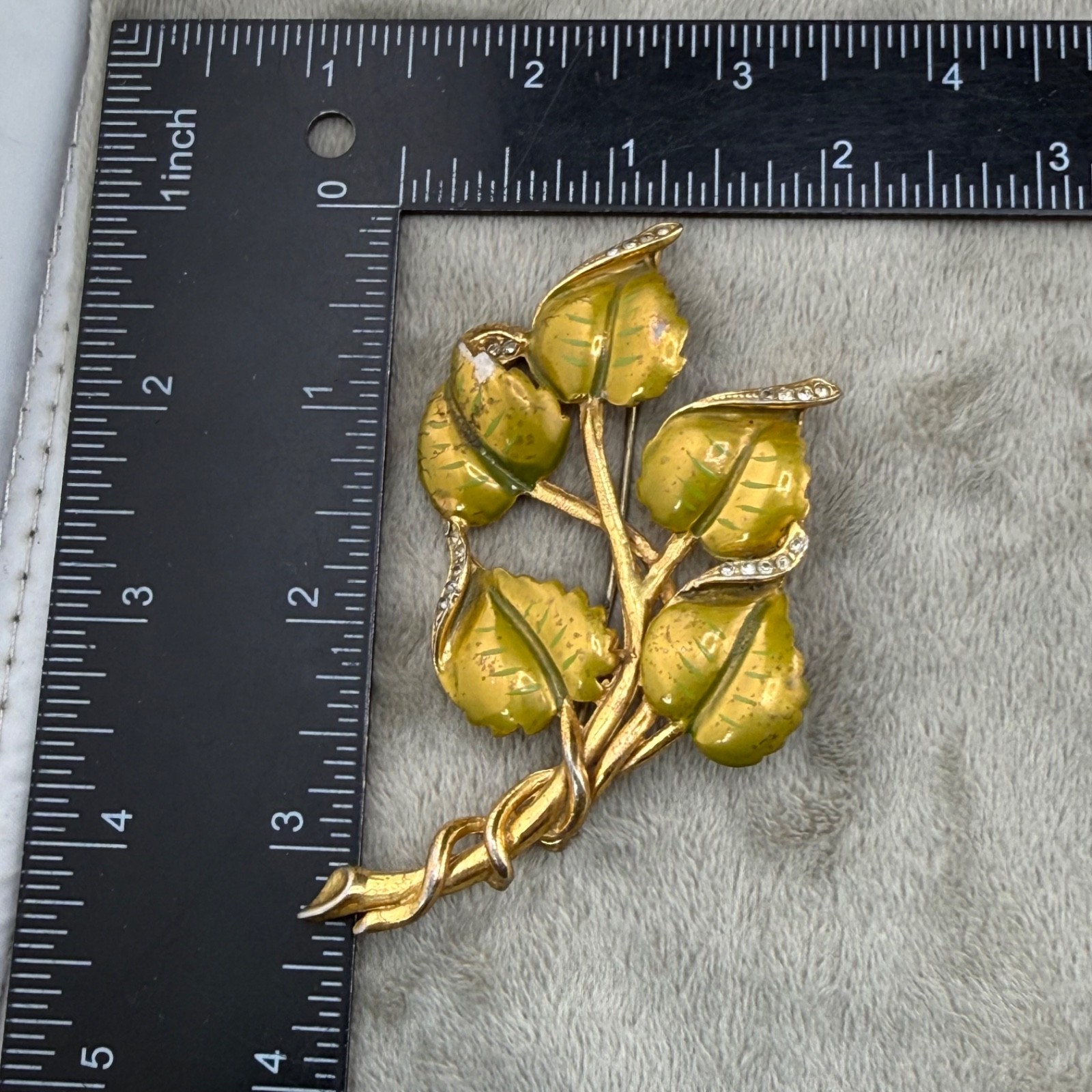 Vintage Unsigned Derosa Brooch Gold Tone Enamel Leaf Nature Vine