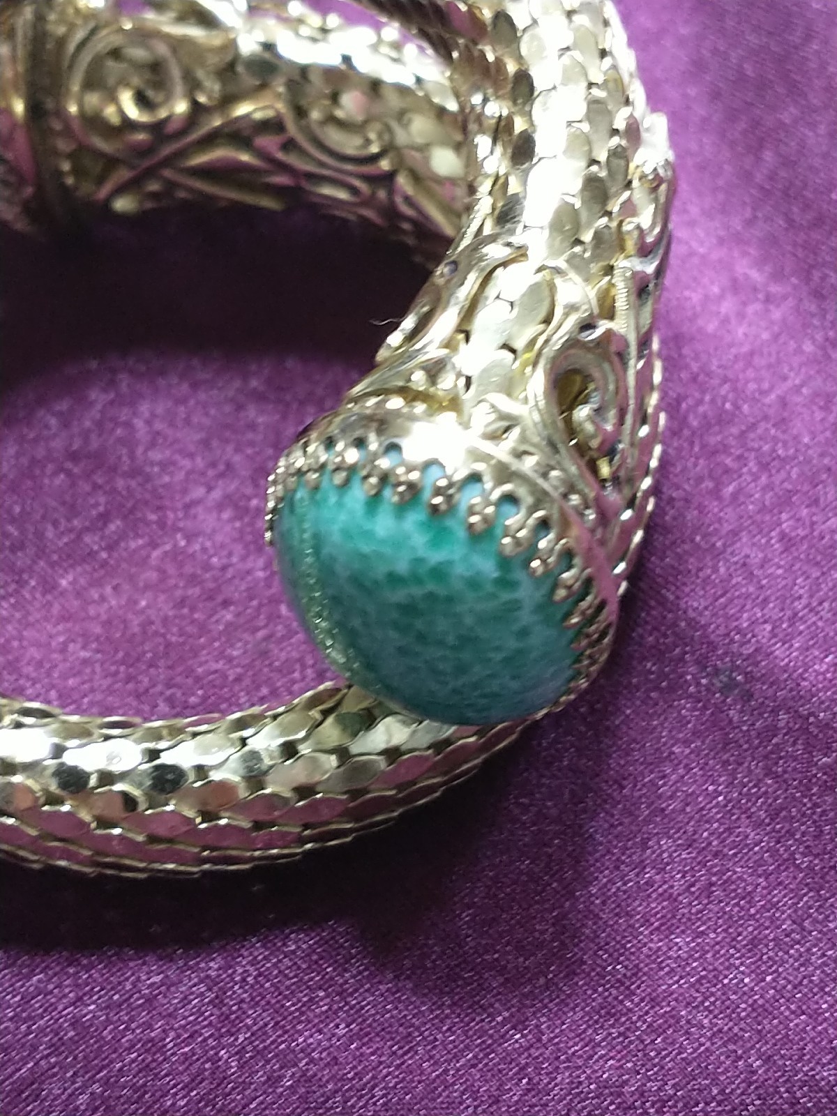 VINTAGE WHITING & DAVIS Mesh Snake Wrap Bracelet Green Peking Glass Cabochon