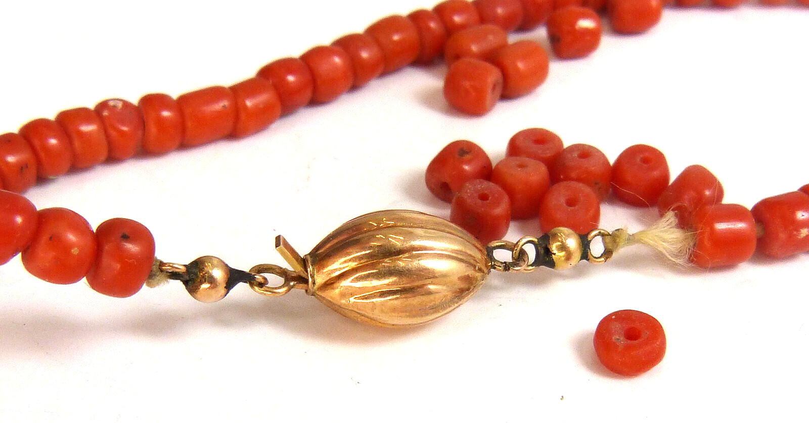 Gorgeous Antique Red Coral Bead Necklace With Gold Clasp Estate Find !