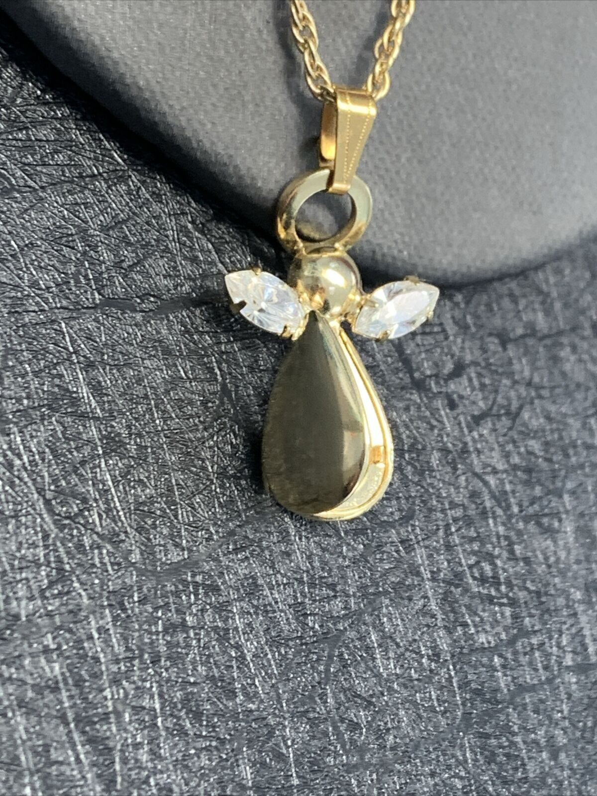 Vintage Angel Picture Locket Cubic Zirconia Pendant Necklace 18 Inches