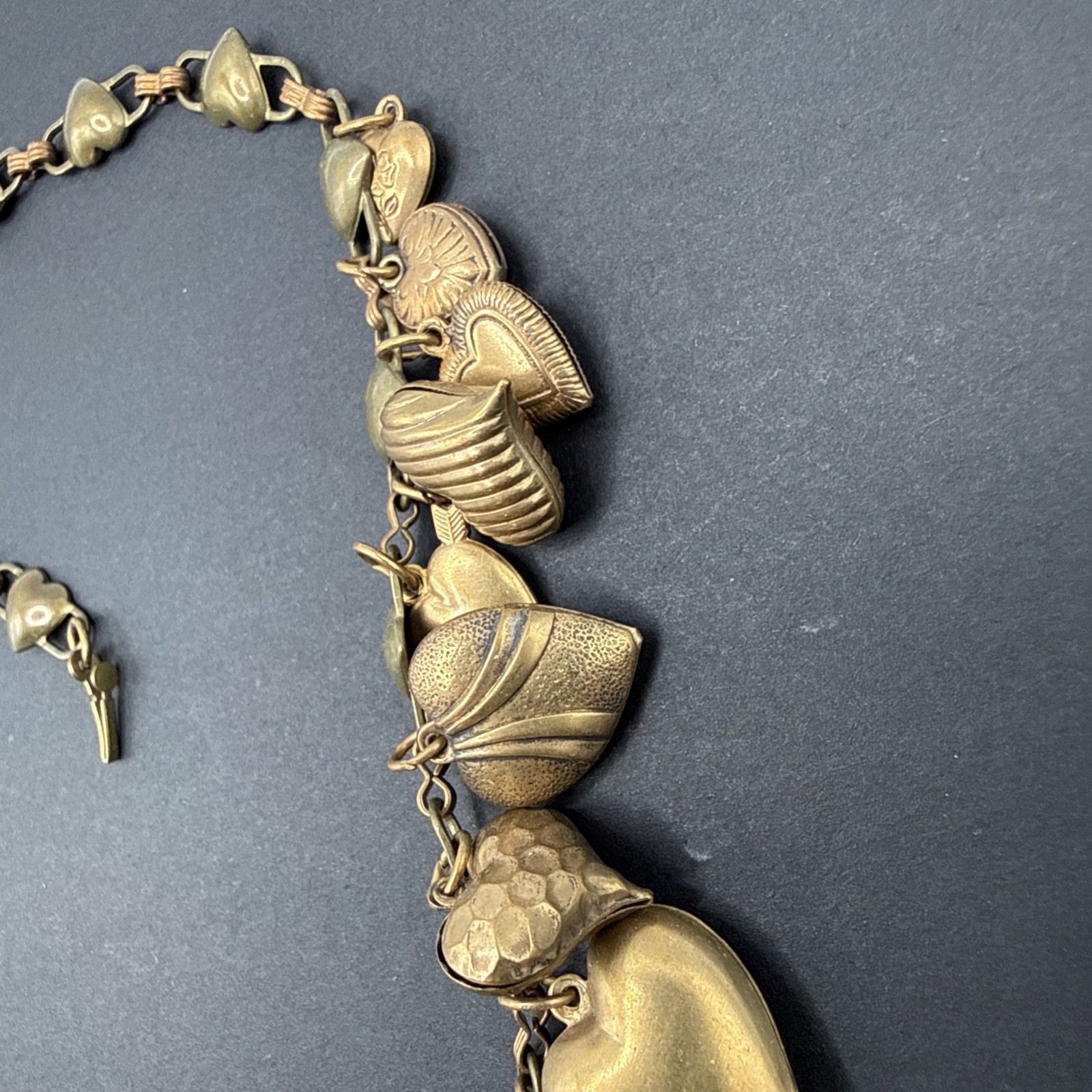 Pididdley Links Signed Loaded Heart Charm Necklace Gold Tone 24” C81