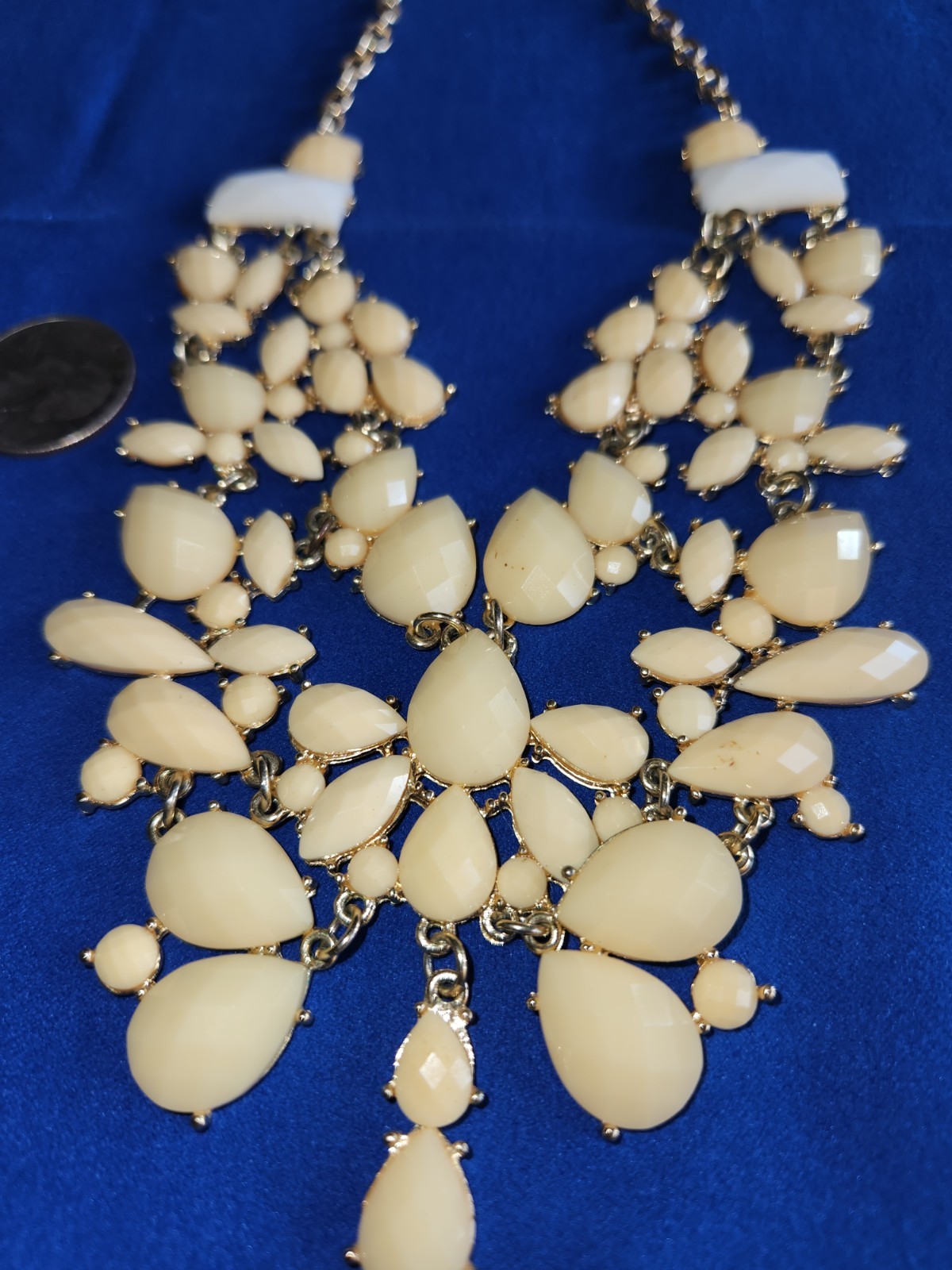 Off White Flower Large Statement Necklace 26” Runway Capable Trendy Formal