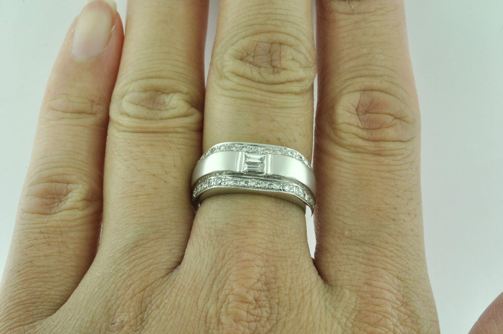 0.50 ct 18k Solid White Gold ladies Natural Diamond Ring 7.4 gram MADE IN USA