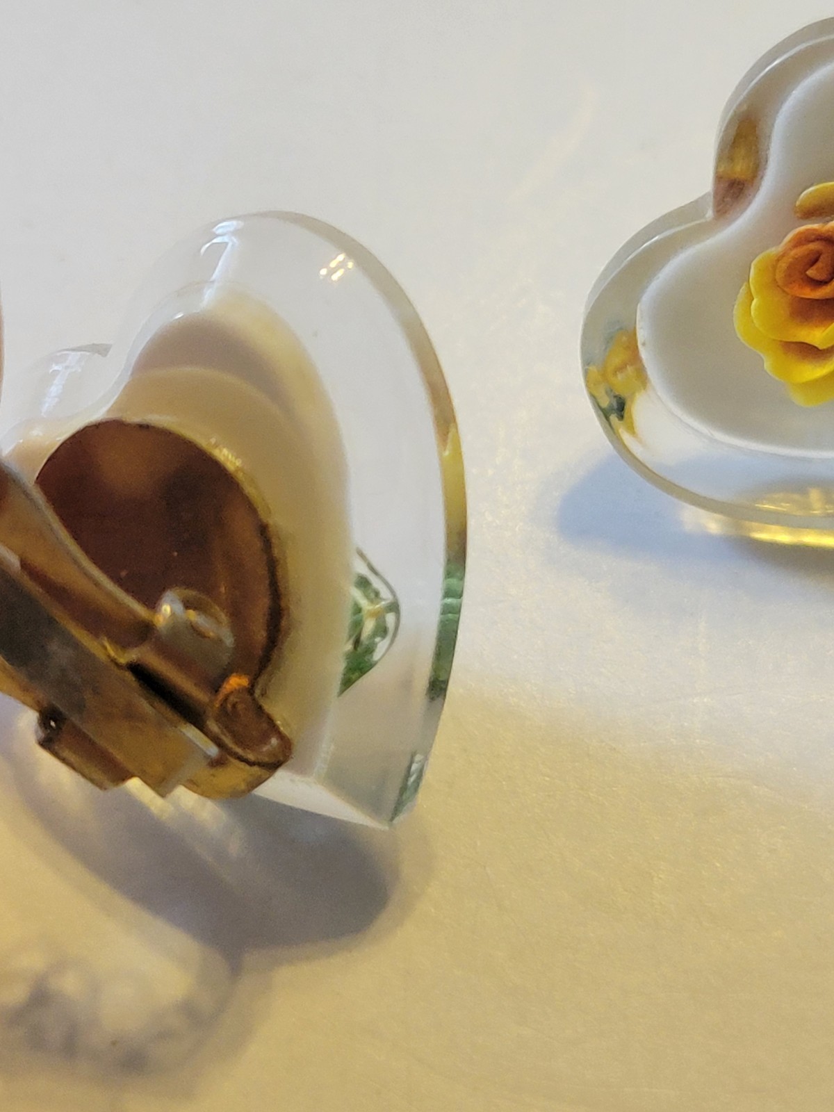 Vtg Estate Clip Earrings Acrylic Resin Heart Shaped Inlaid Yellow Rose Jewelry