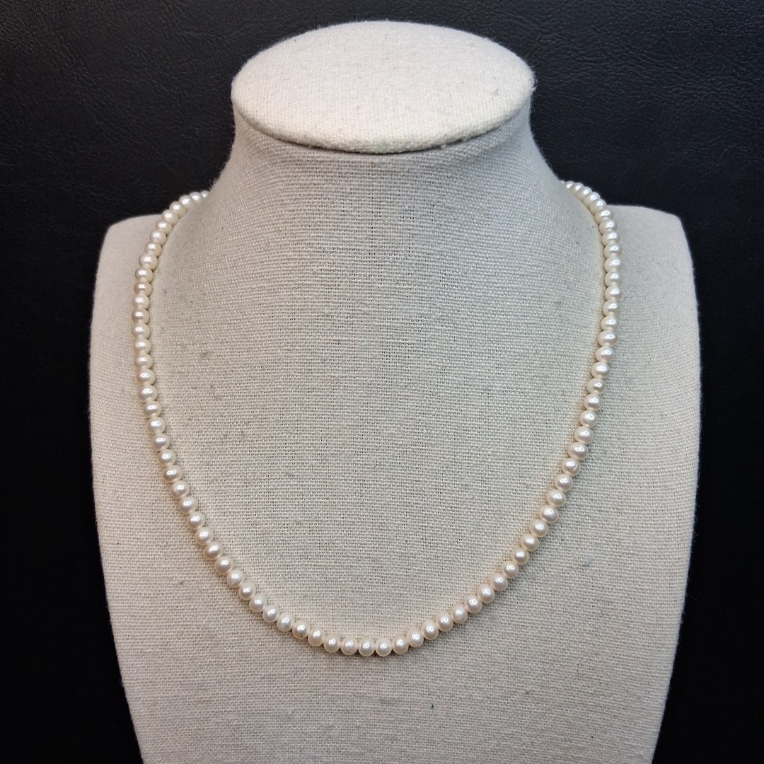 Sterling Silver 925 Clasp Freshwater Pearl Necklace. 17.839