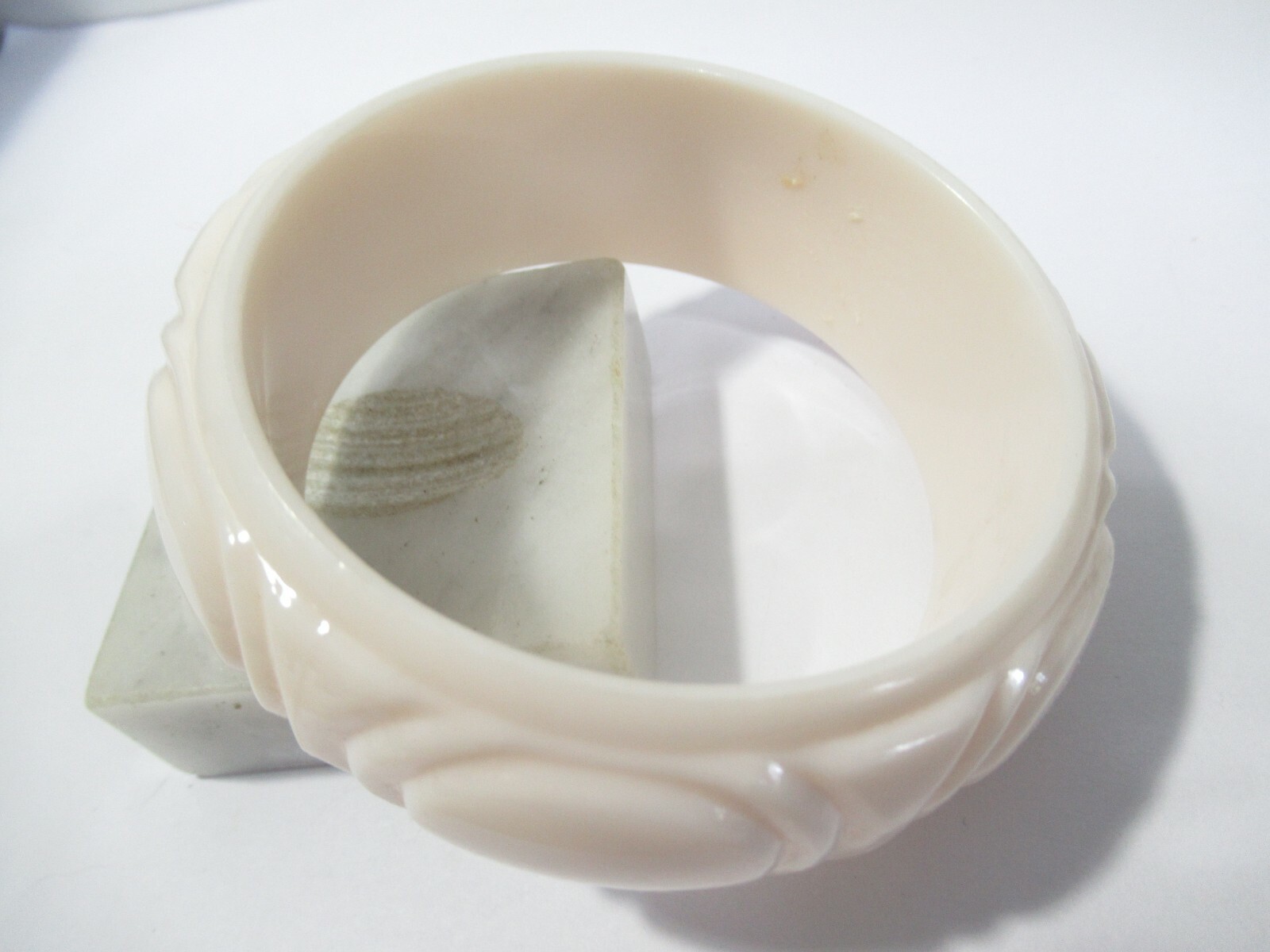 Thick Vintage Raised Ovals Bangle Bracelet Beige