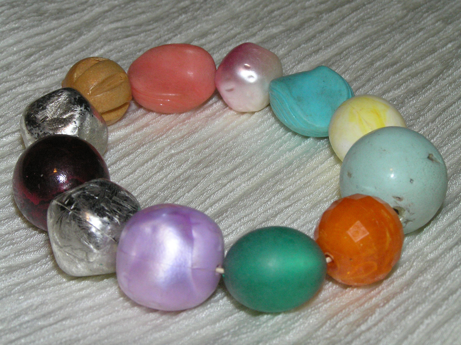 Estate Colorful Variety of Assorted Shapes & Sizes Plastic Bead Stretch Bracelet