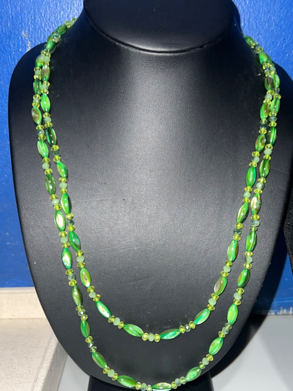 Vtg Marquise-cut Dyed MOP Beads w/ Faceted Glass Crystal Elongated Necklace