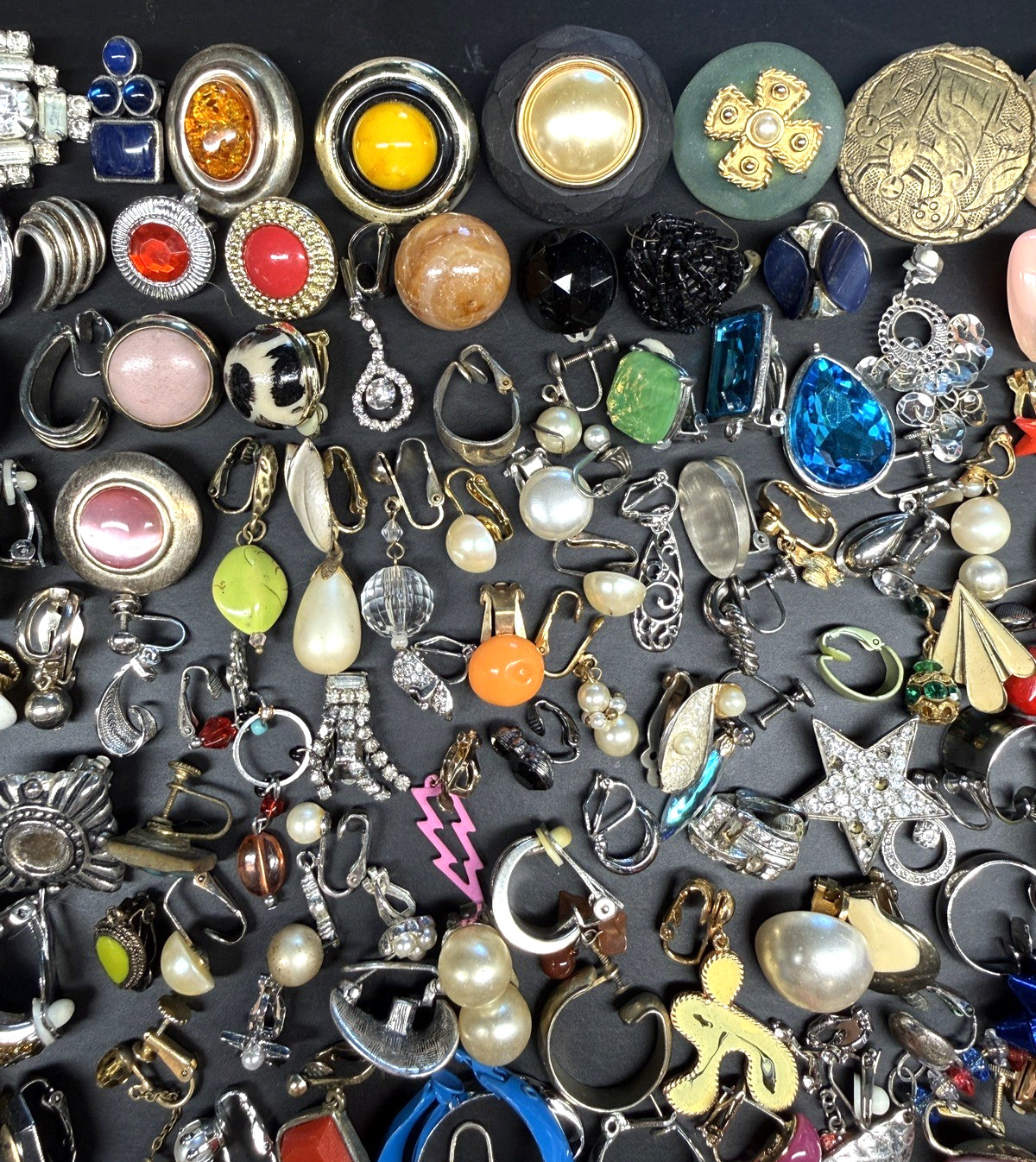 220 Pcs Vintage Clip On Screw Back Single Earrings Lot Junk Craft Repair