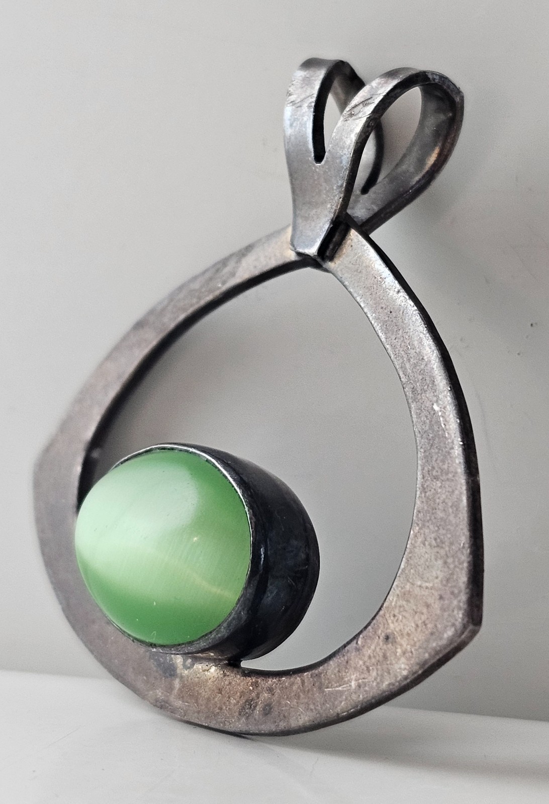 Large Mexico Sterling Abstract Modernist Pendant & Green Cat’s Eye Stone 16.7 gm