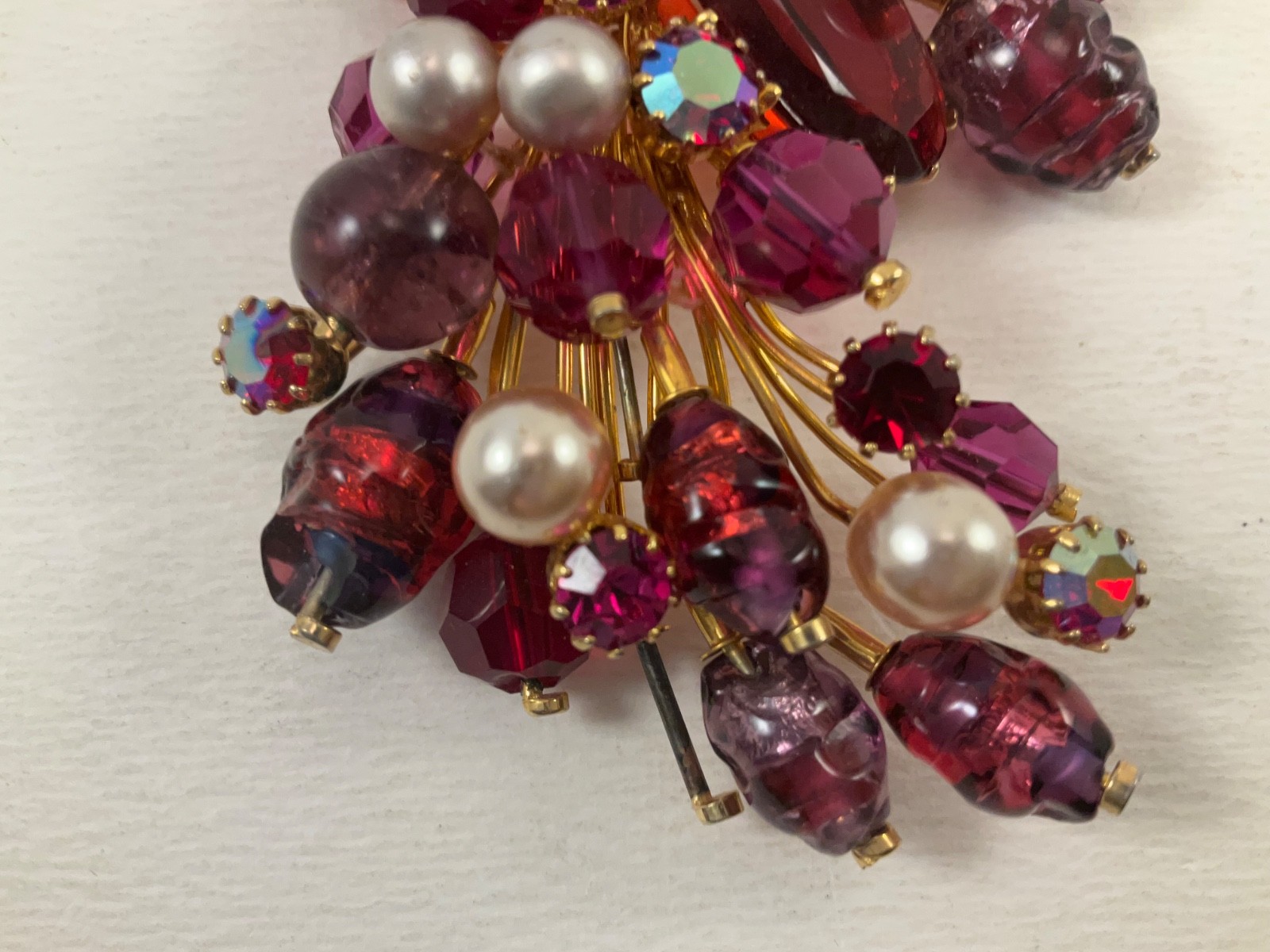KRAMER AUSTRIAN Raised 3” Purple Spray Faux Pearls Vintage Signed BROOCH #643B